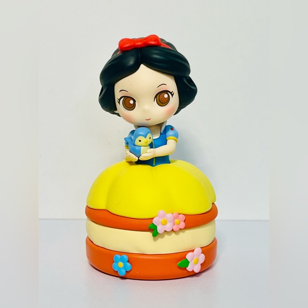 Disney MINISO Snow White Princess Macaron Jewelry Box Series Blind Box
